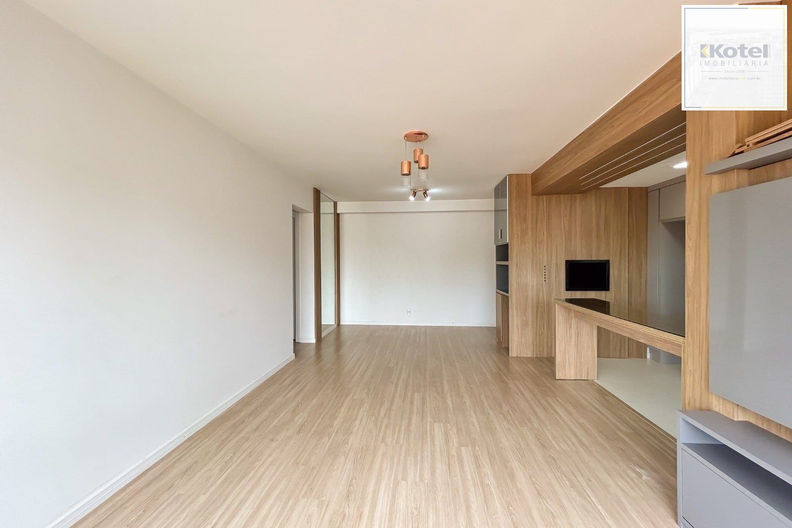 Apartamento no bairro Ipanema, 3 dormitórios - 1 suíte - 2 vagas — foto 3