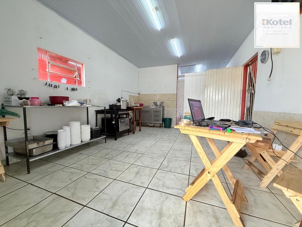 Ponto Comercial no bairro Restinga