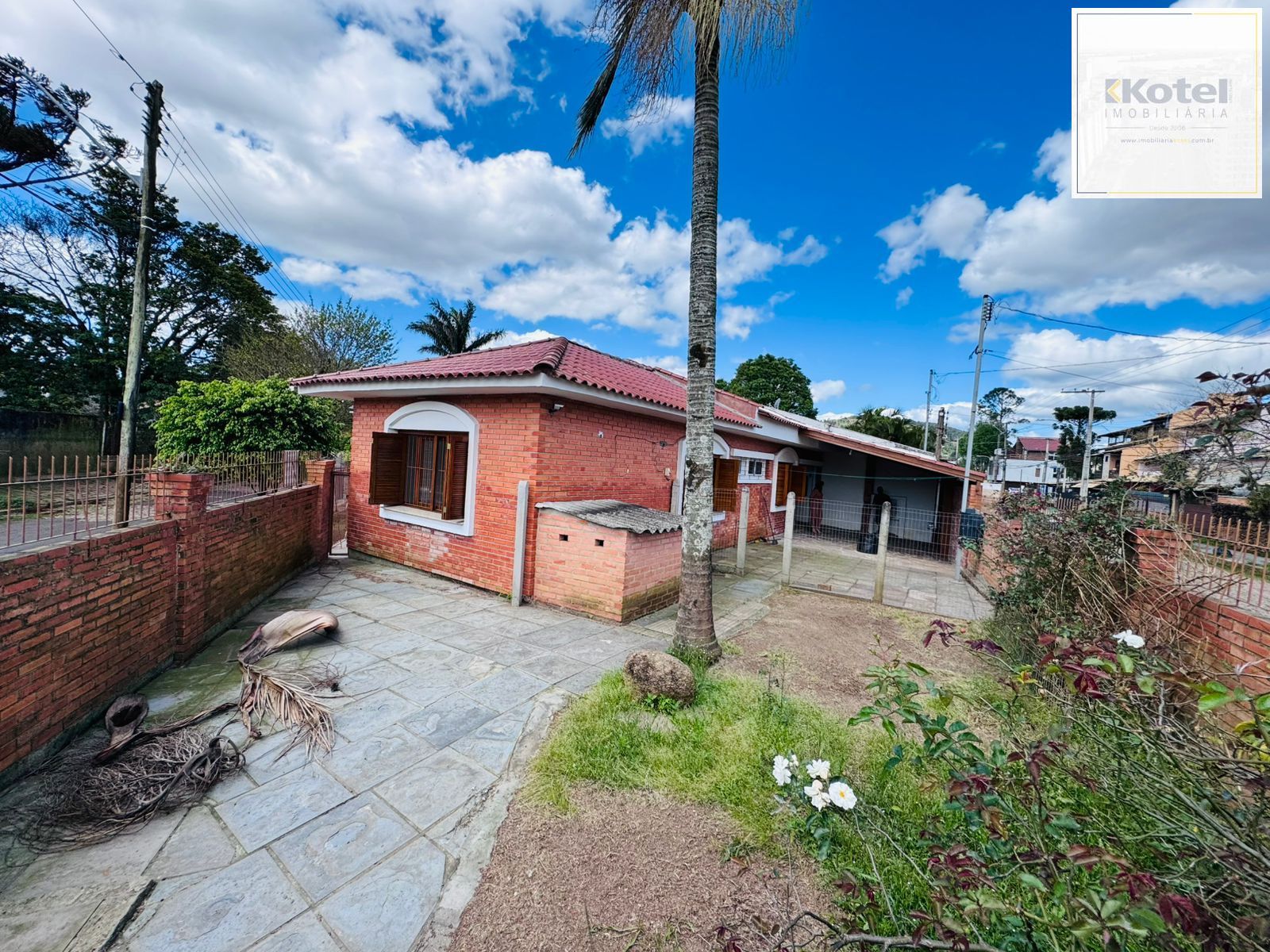 Casa no bairro Guarujá - 3 dormitórios - 1 suíte — foto 4