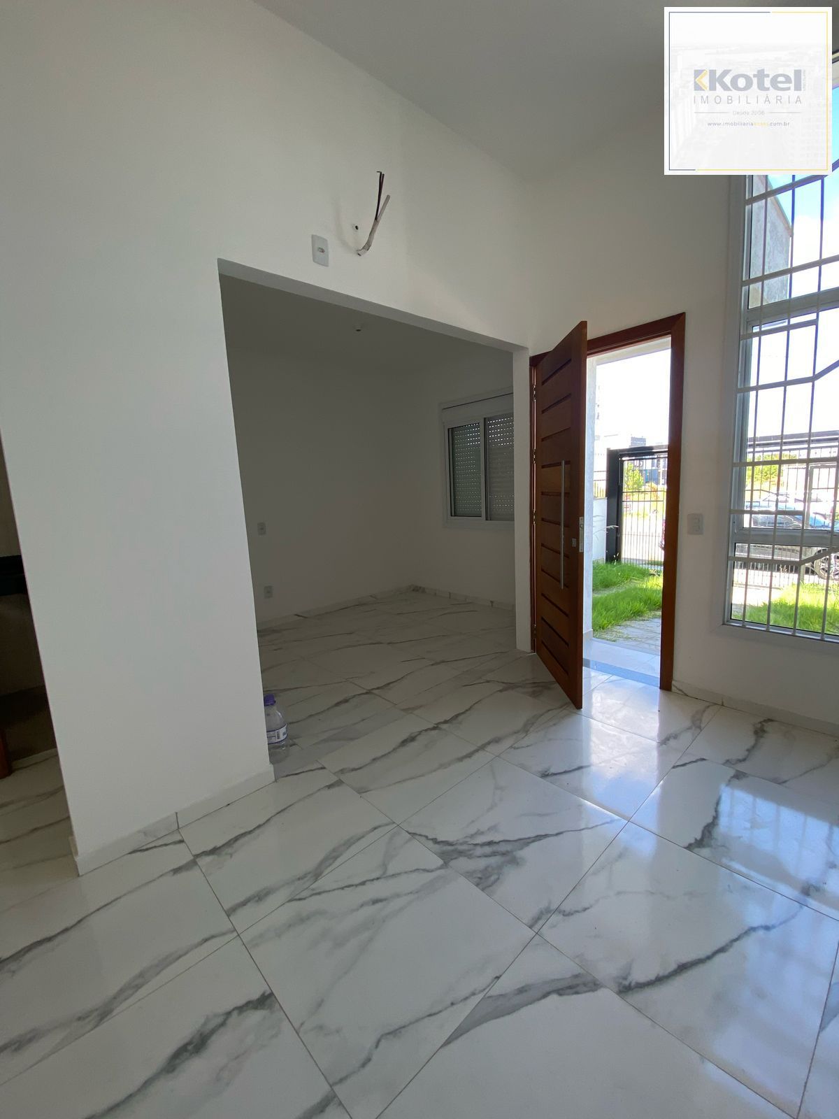 Linda Casa térrea de 2 Dormitórios sendo um suite Localizada no Ipanema Residence Park — foto 3