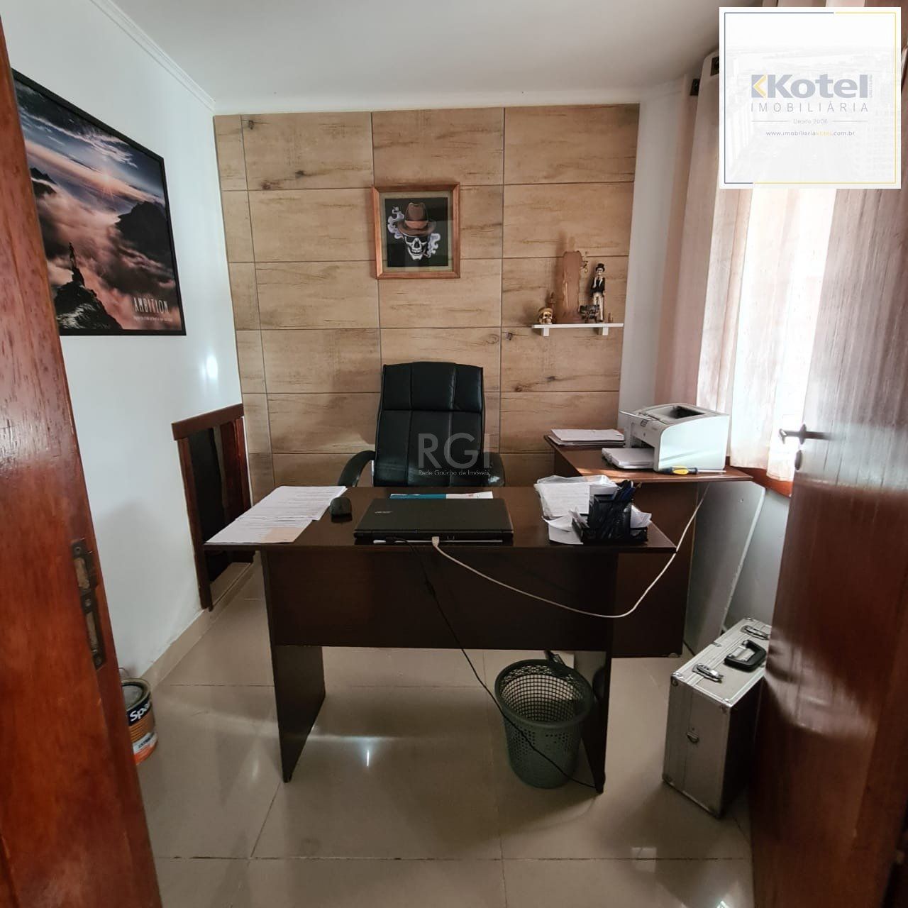 Casa no bairro Hípica - 4 dormitórios — foto 5