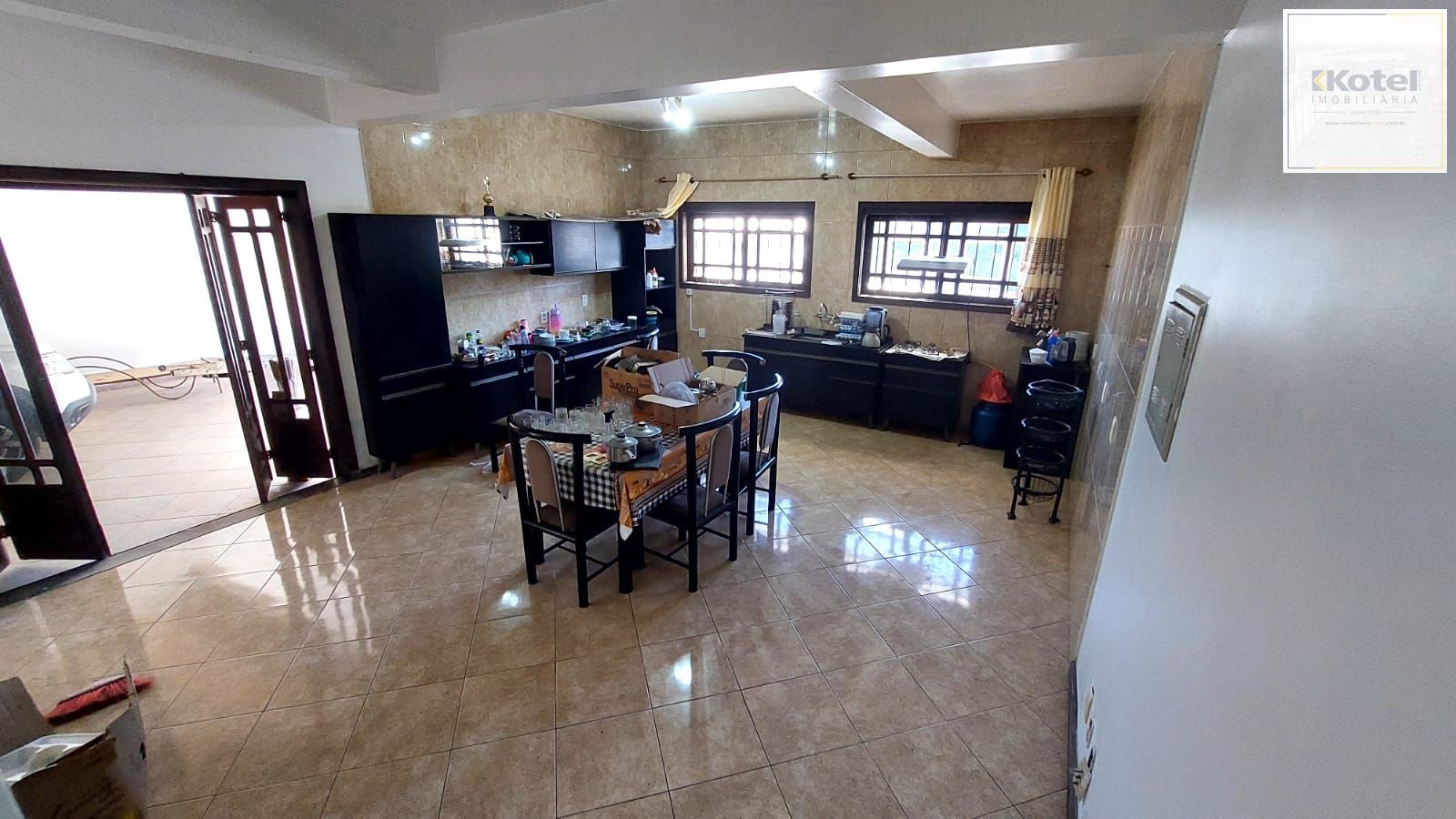 Casa no bairro Vila Nova - 4 dormitórios, Sendo 1 Suíte — foto 4