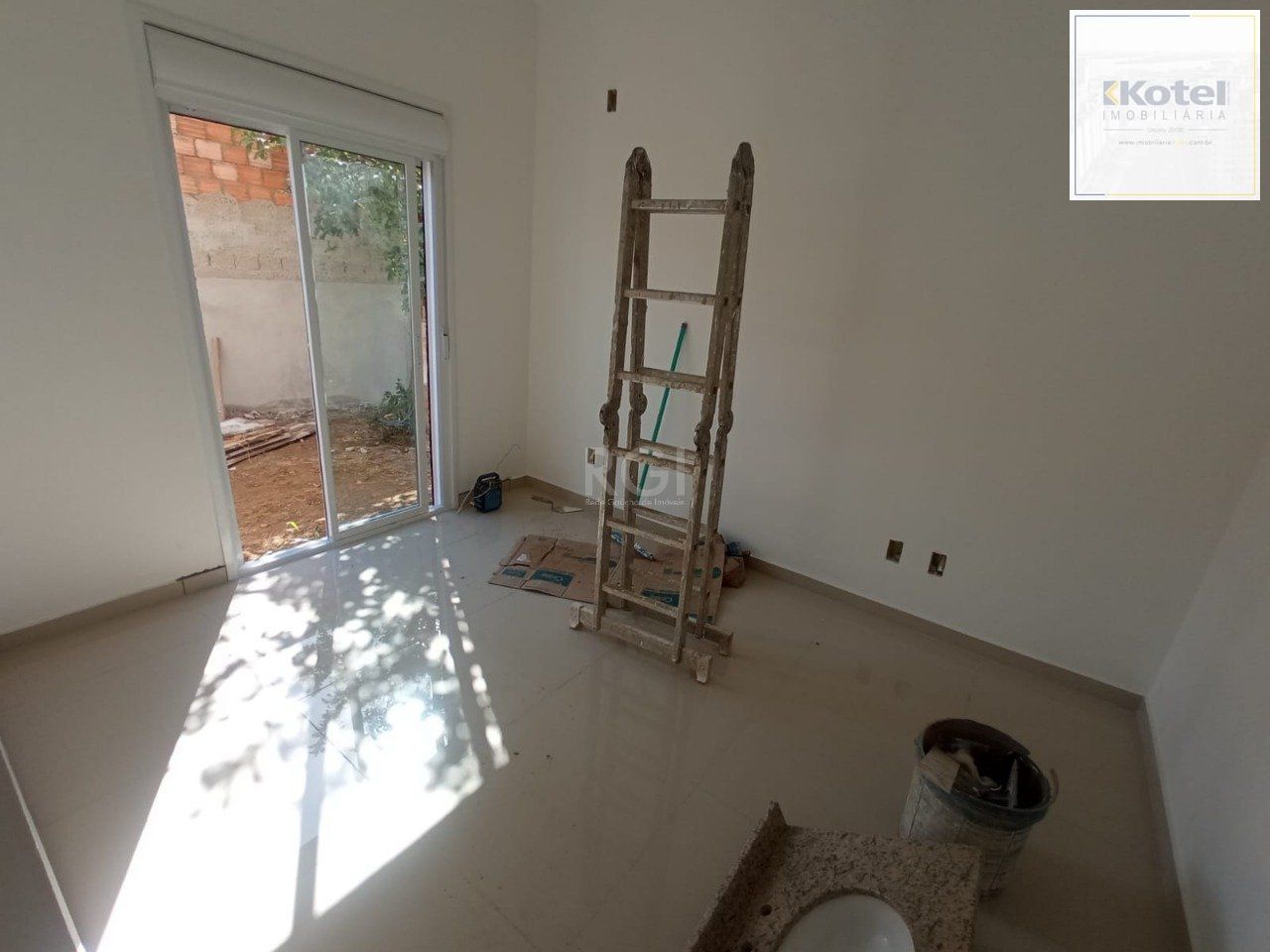 Casa no bairro Aberta dos Morros - 3 dormitórios — foto 2