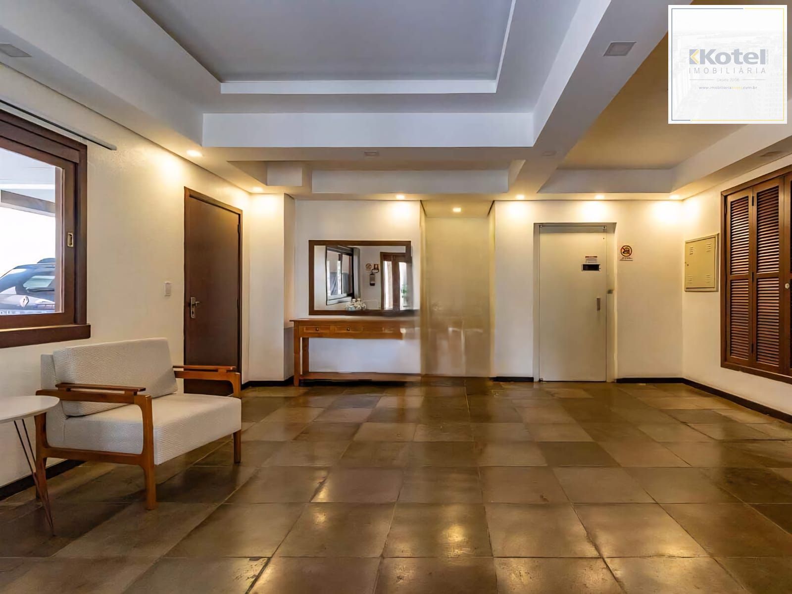 Apartamento no Bairro Jardim Lindóia -3 DORMITÓRIOS - 1 SUÍTE - 1 VAGA