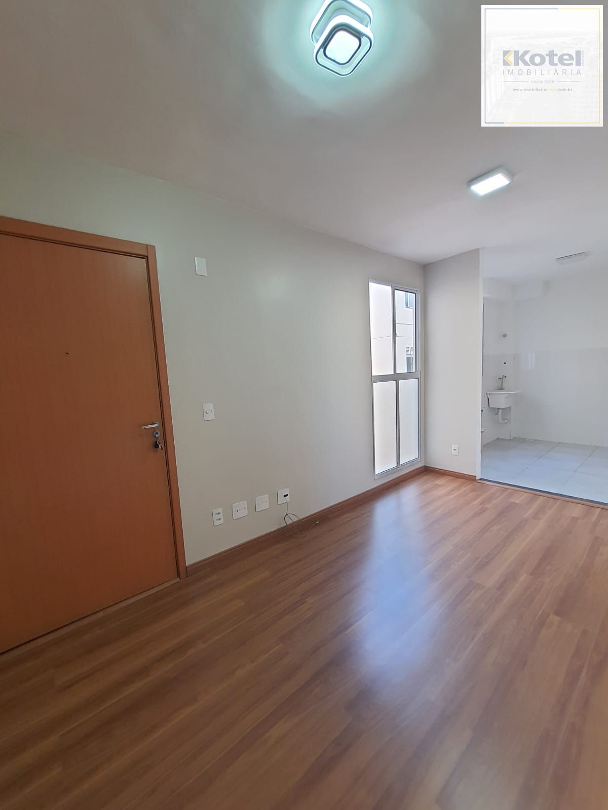 Apartamento no bairro Restinga - 2 Dormitórios com 1 vaga - Cond. Porto dos Canários — foto 2