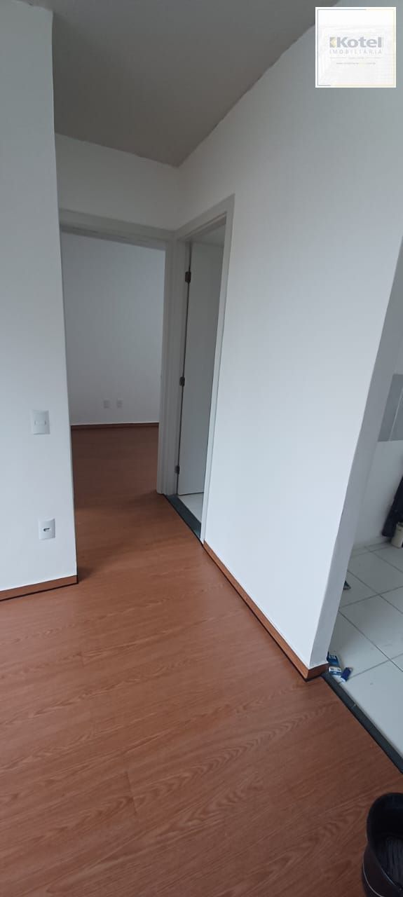 Apartamento no Bairro Mario Quintana - 2 Dormitórios — foto 4