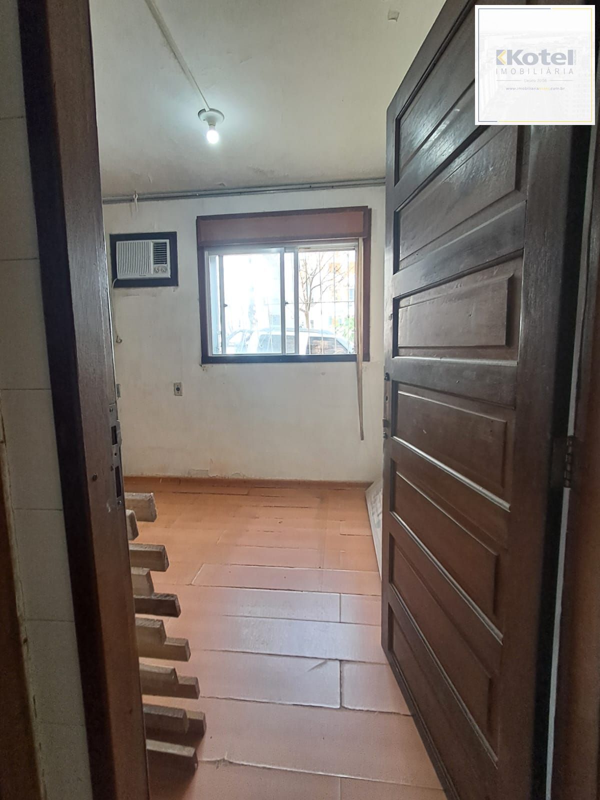 Apartamento na Rubem Berta - 2 Dormitórios — foto 3