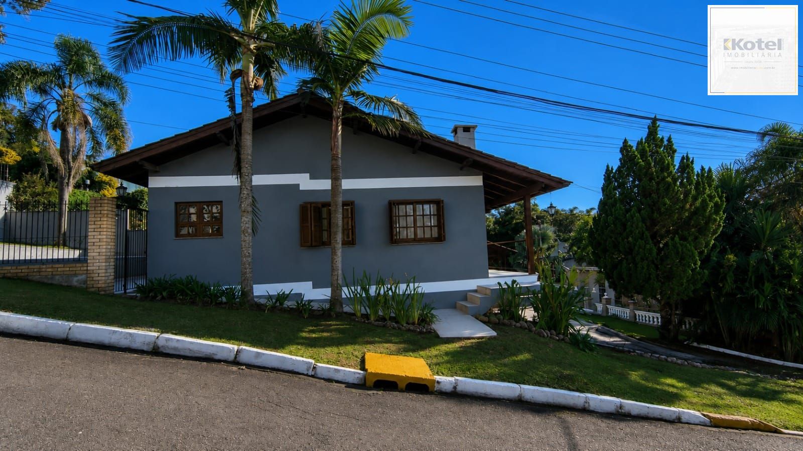 Residência em Condomínio Cantegril – 3 Dormitórios, Suíte, Piscina e Espaço Gourmet | Viamão/RS
