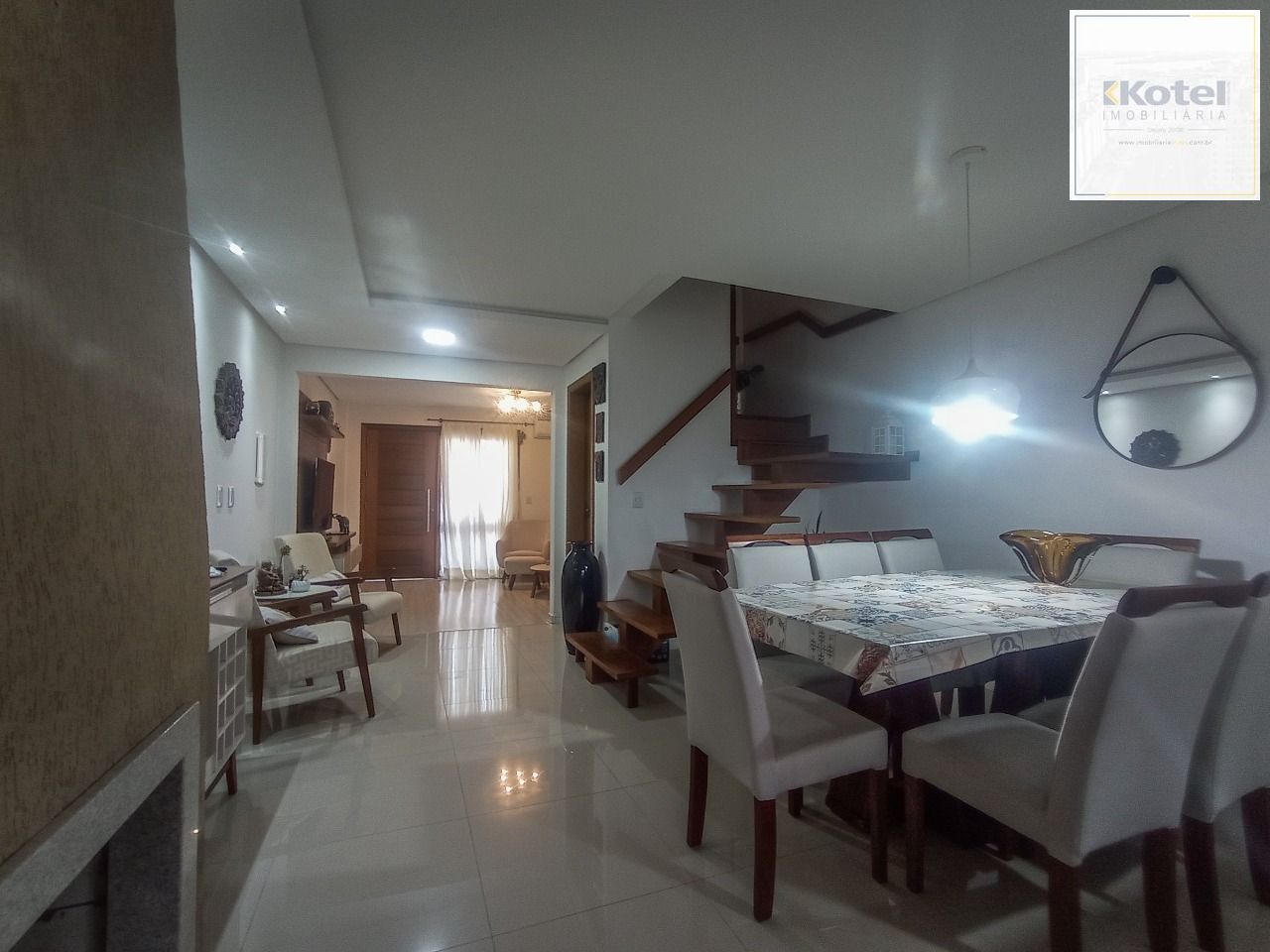 Casa no bairro Hípica - 3 dormitórios — foto 2