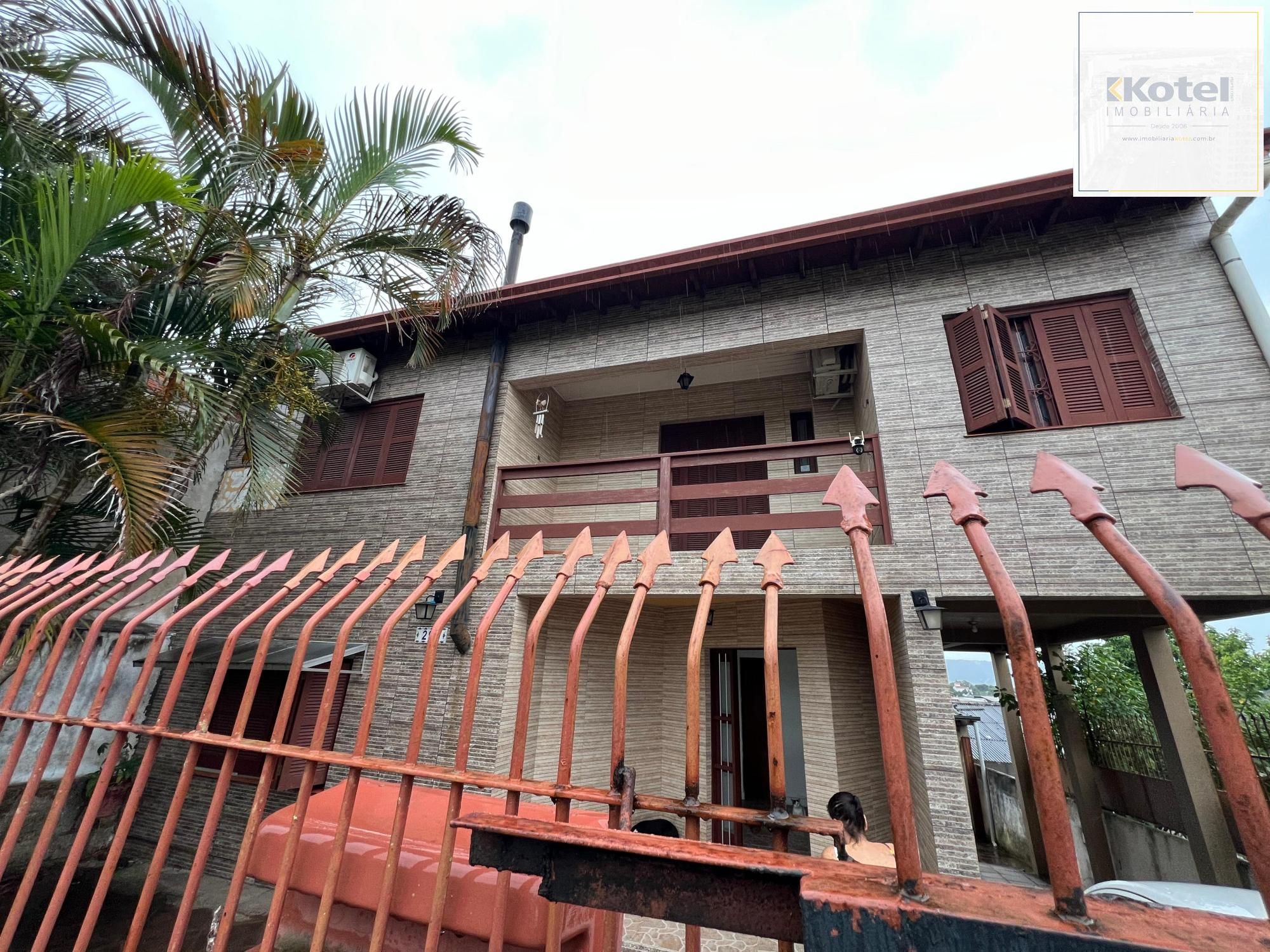 Casa Residencial Semimobiliada com 2 Suítes e Piscina em Viamão, RS