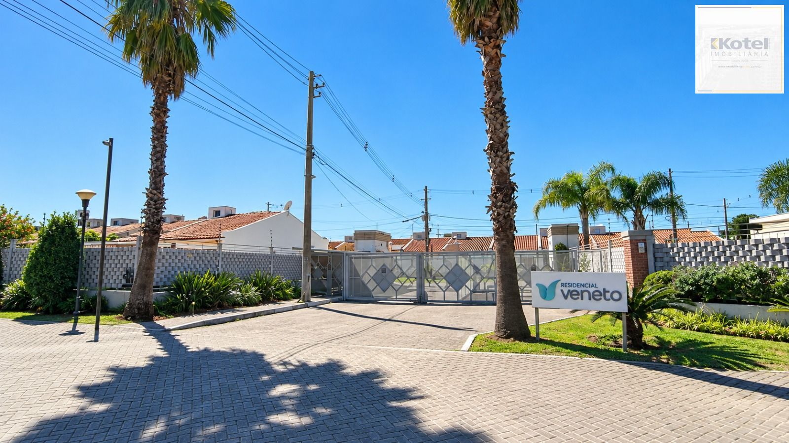 Casa de condomínio no bairro Hípica - 2 dormitórios sendo 1 suíte