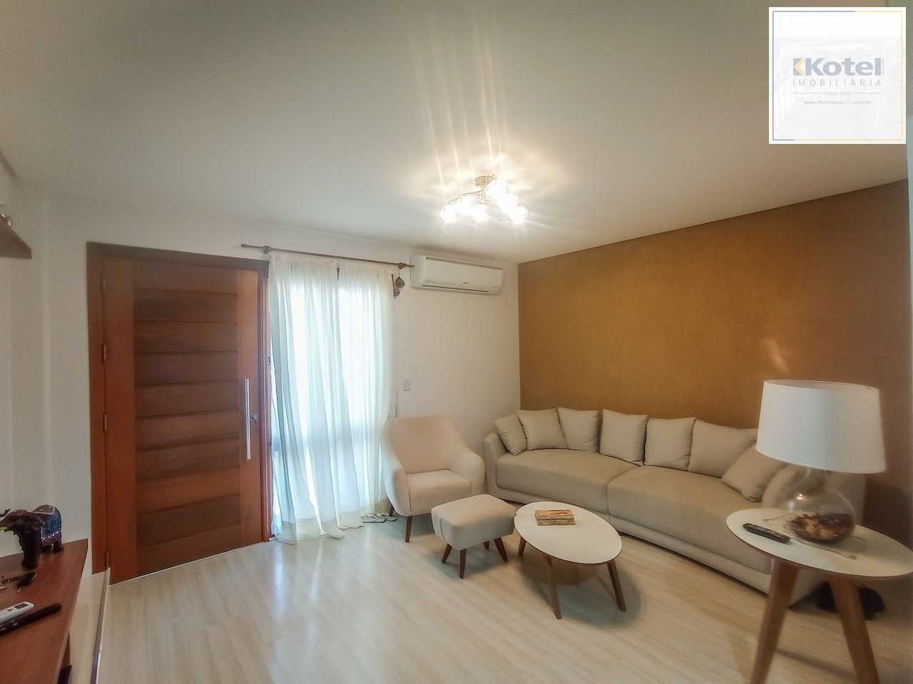 Casa no bairro Hípica - 3 dormitórios — foto 4