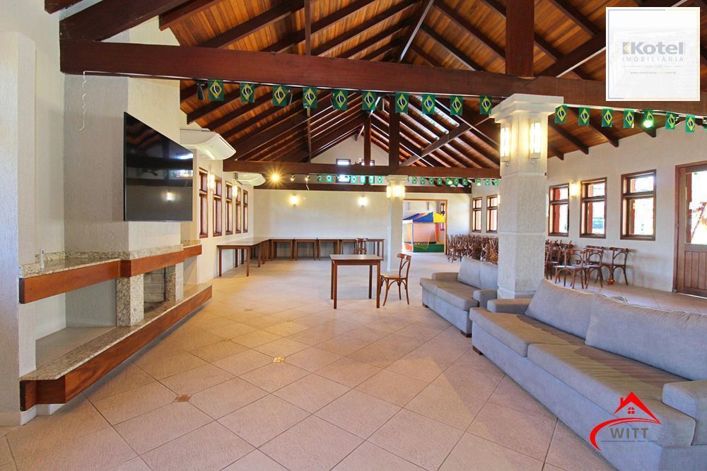 Casa de 3 suítes excelente acabamento Localizada no condomínio Mirante do lago