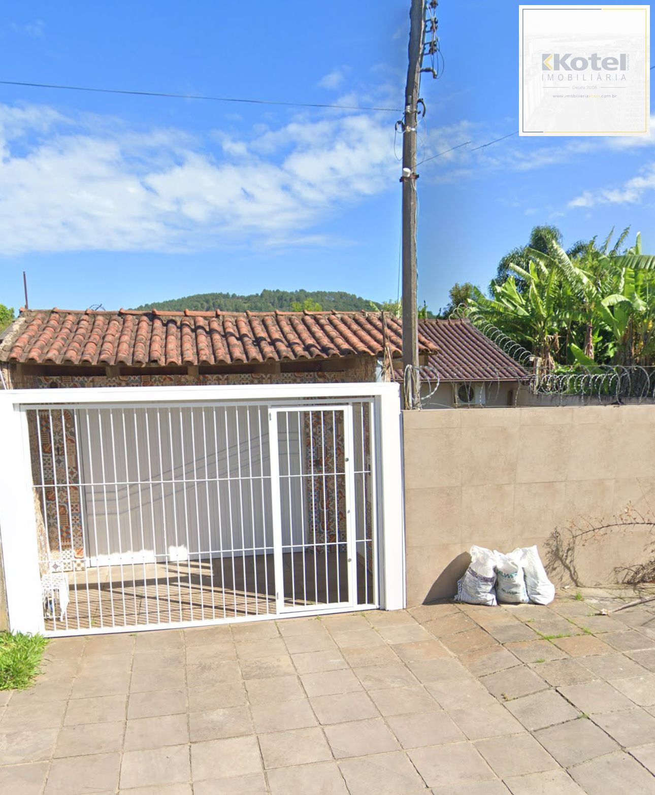 Casa no bairro Aberta dos Morros - 3 dormitórios — foto 2