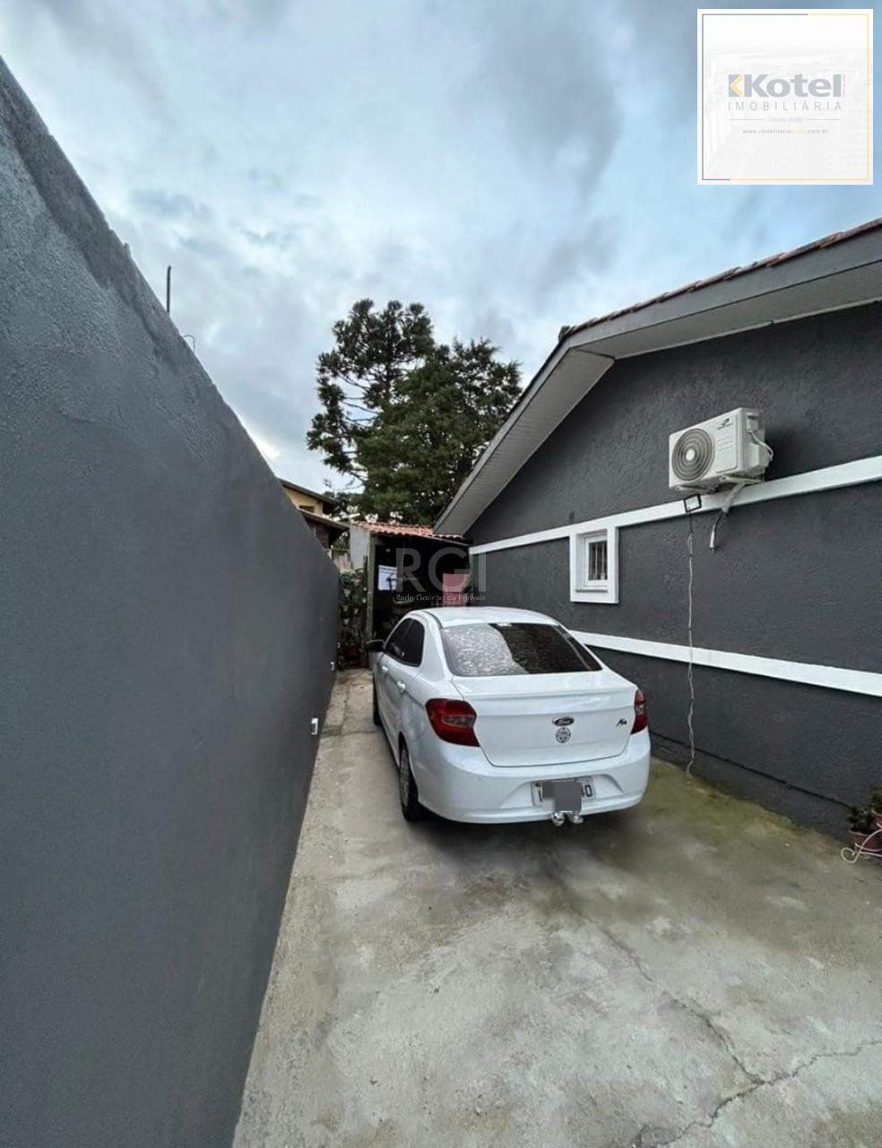 Casa no bairro Hípica - 4 dormitórios — foto 4