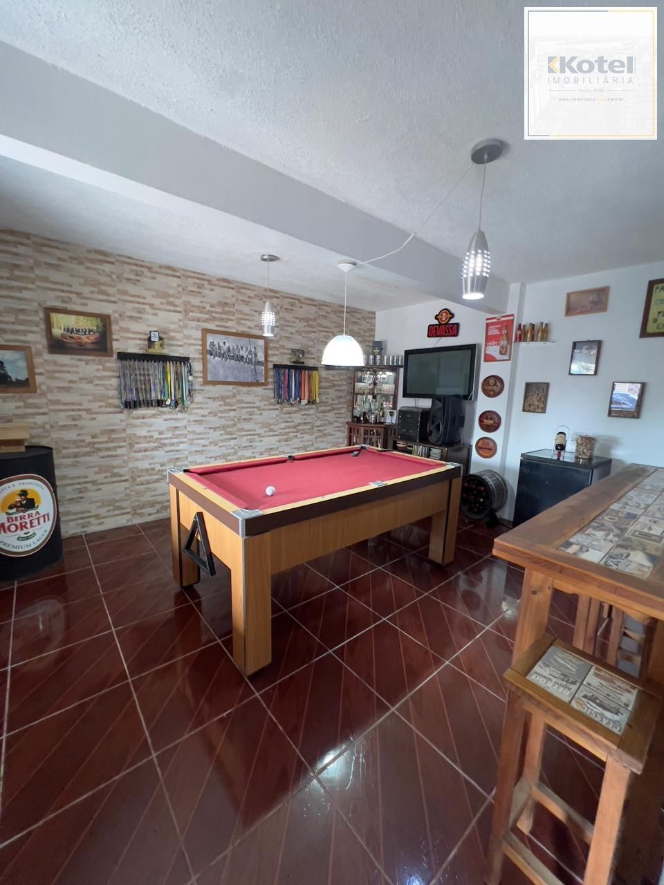 Ampla casa no Bairro Restinga 4 Dormitórios sendo um suíte — foto 3