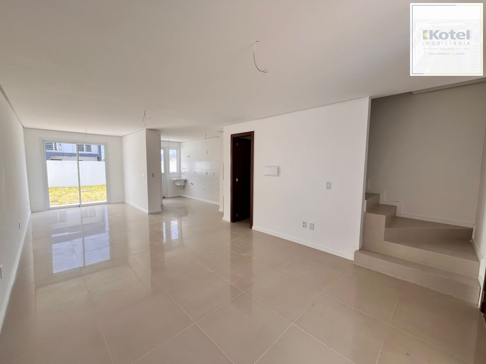Casa no Bairro Aberta dos Morros - 3 Dormitórios Sendo 2 Suítes — foto 4