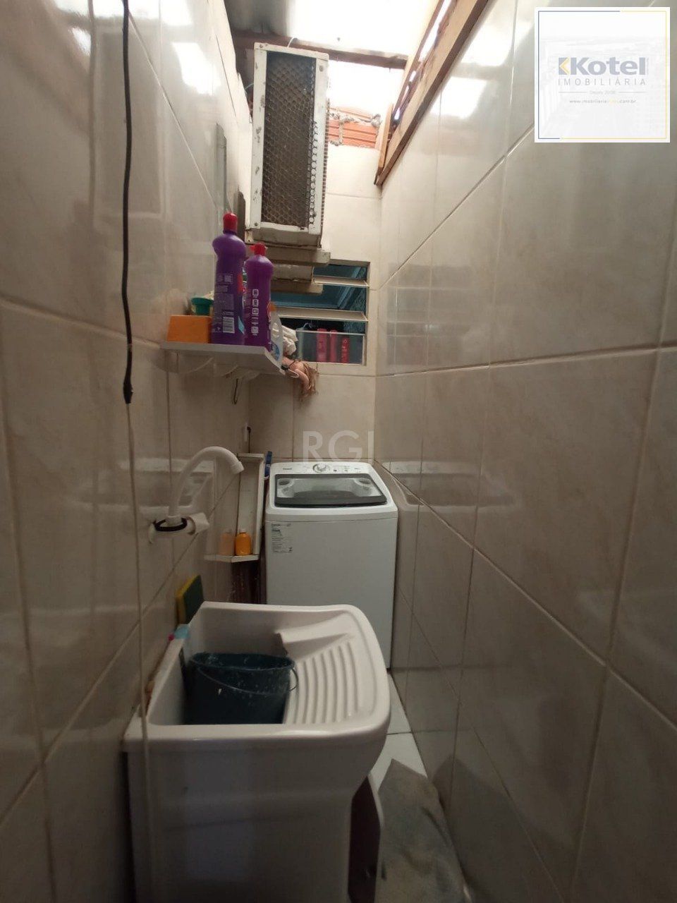 Casa no bairro Hípica - 3 dormitórios — foto 2