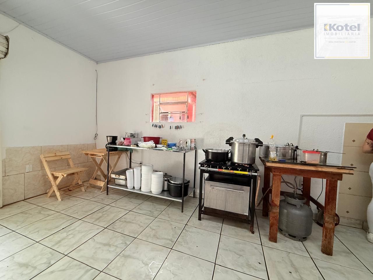 Ponto Comercial no bairro Restinga