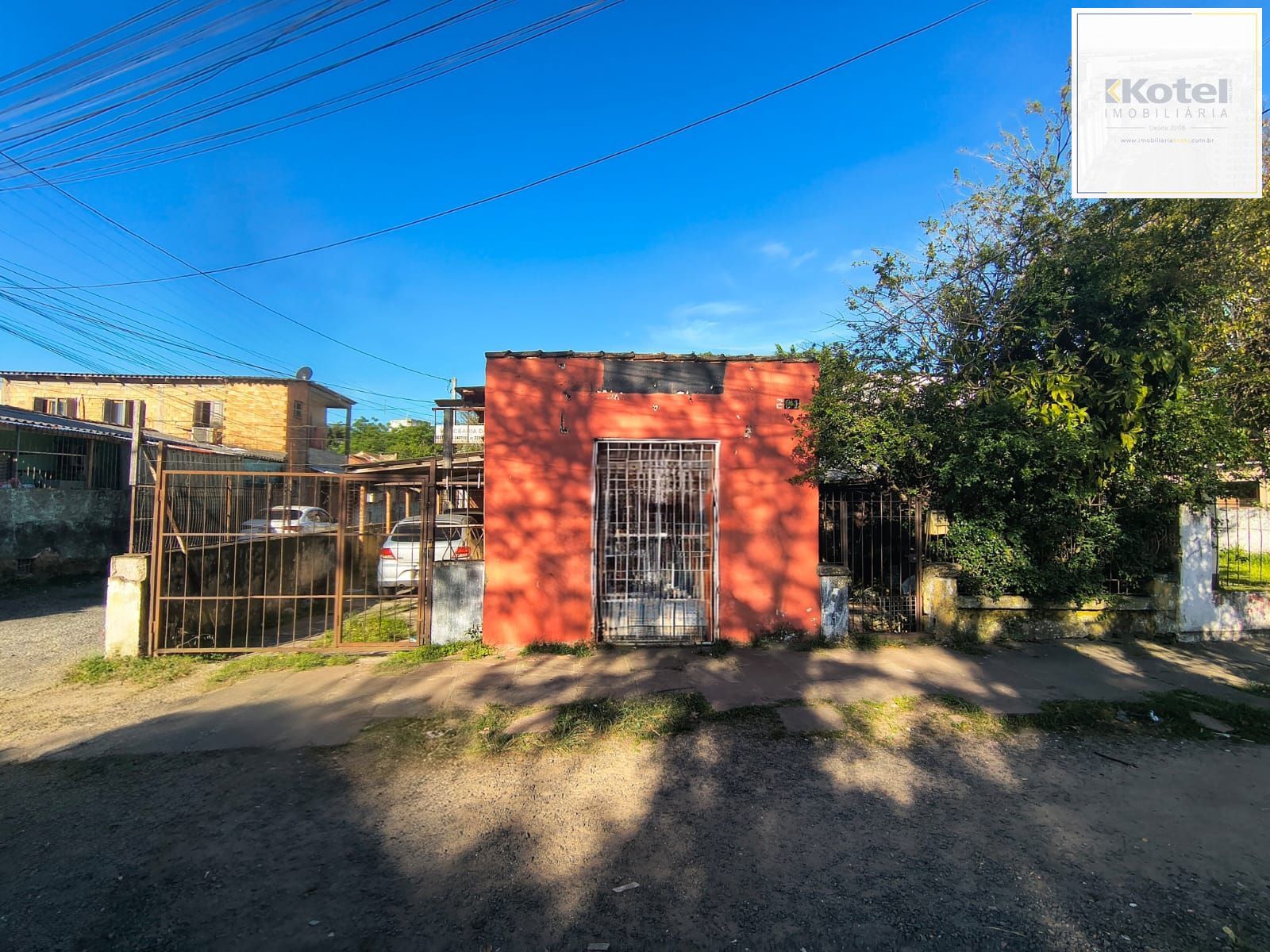 Casa de esquina no Bairro Camaquã — foto 2