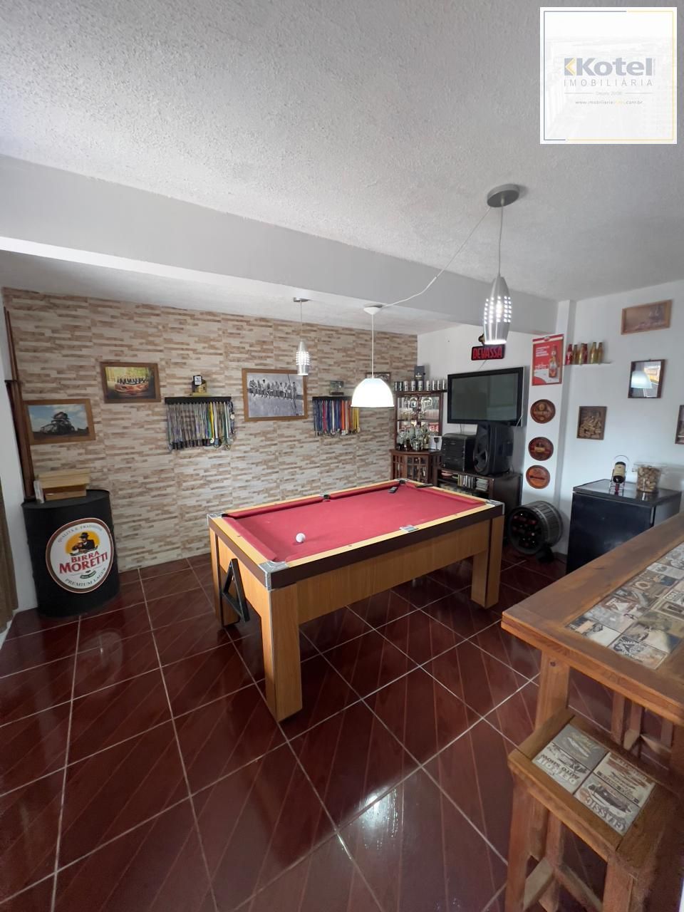 Ampla casa no Bairro Restinga 4 Dormitórios sendo um suíte — foto 4