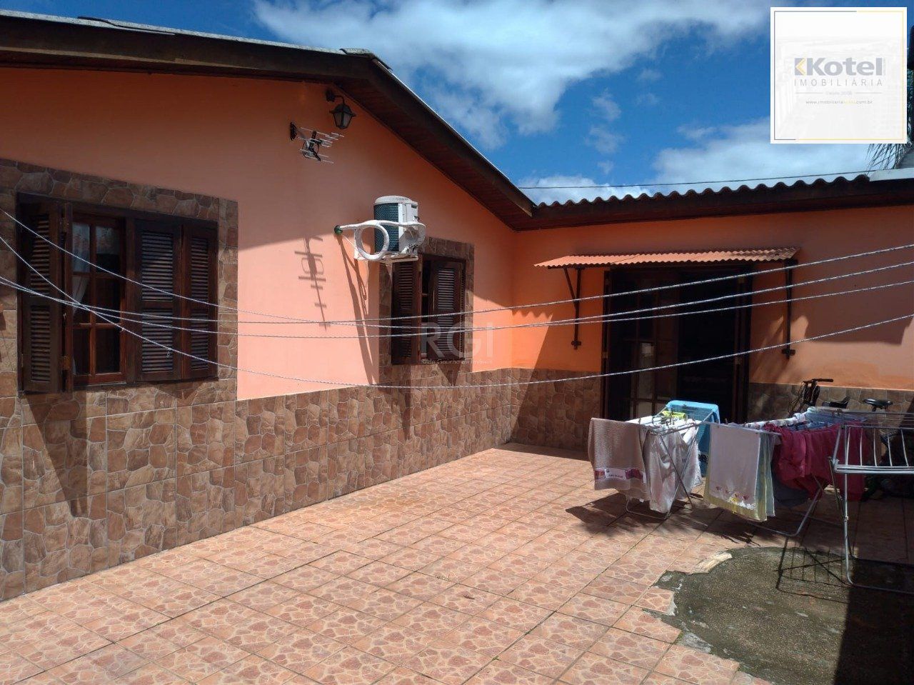Casa no bairro Ponta Grossa - 3 dormitórios — foto 4