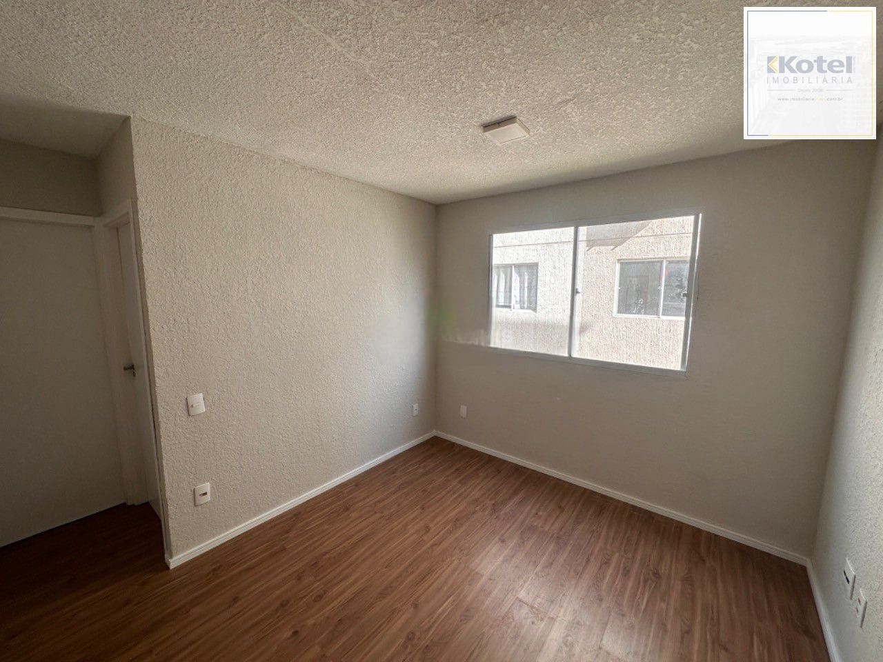 Apartamento na Restinga - 2 Dormitórios — foto 3