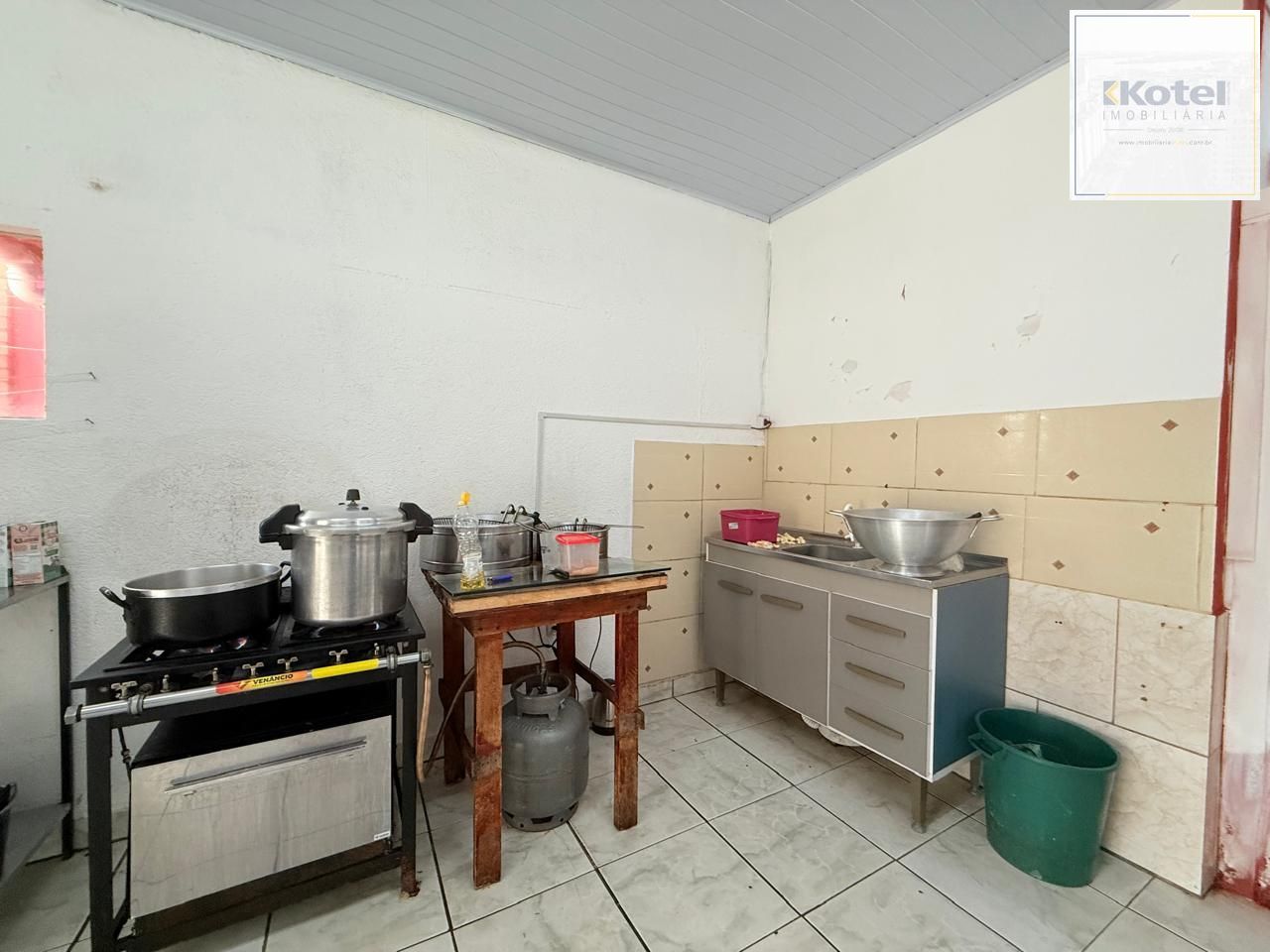 Ponto Comercial no bairro Restinga