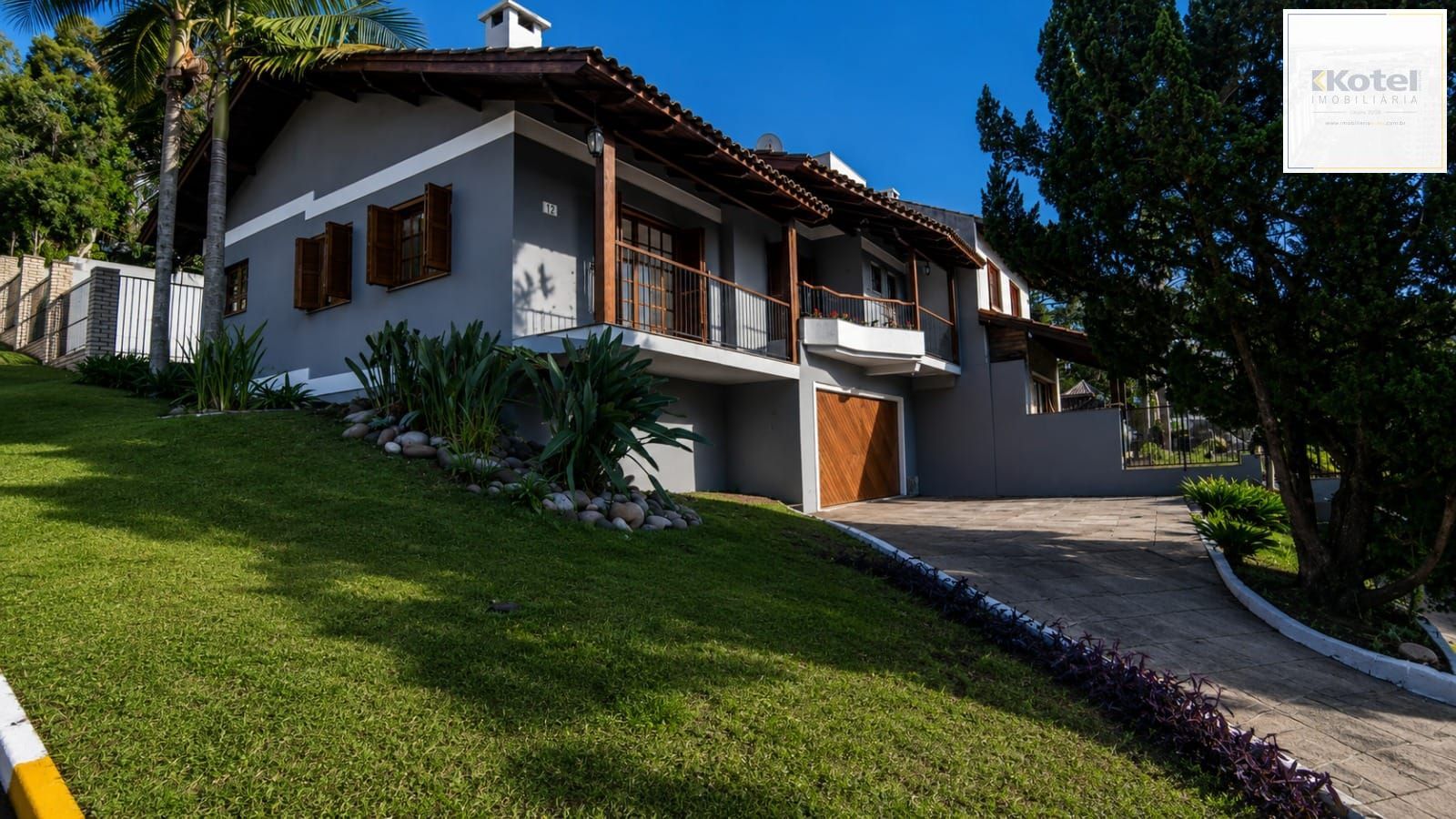 Residência em Condomínio Cantegril – 3 Dormitórios, Suíte, Piscina e Espaço Gourmet | Viamão/RS