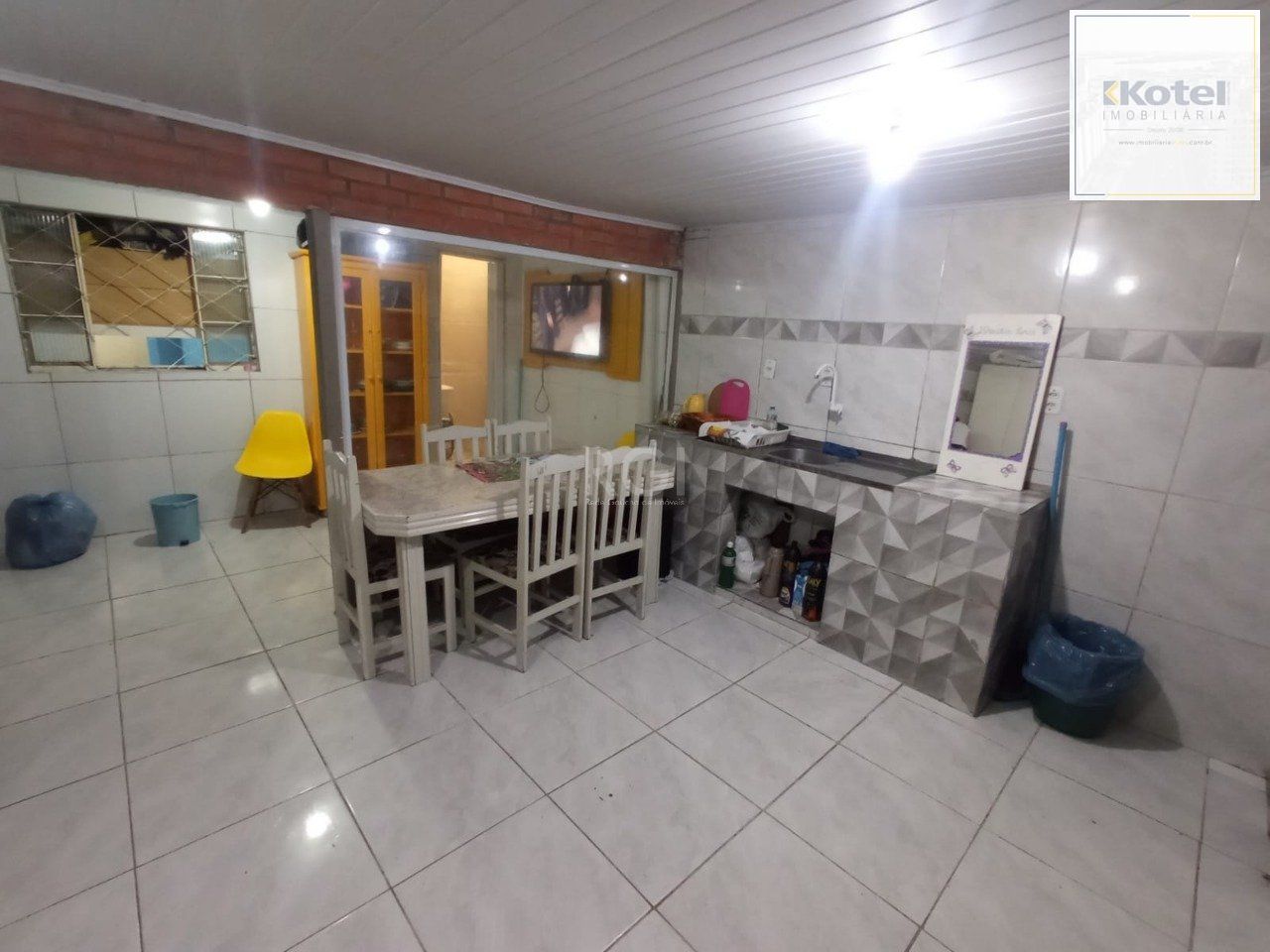 Casa no bairro Hípica - 3 dormitórios — foto 3