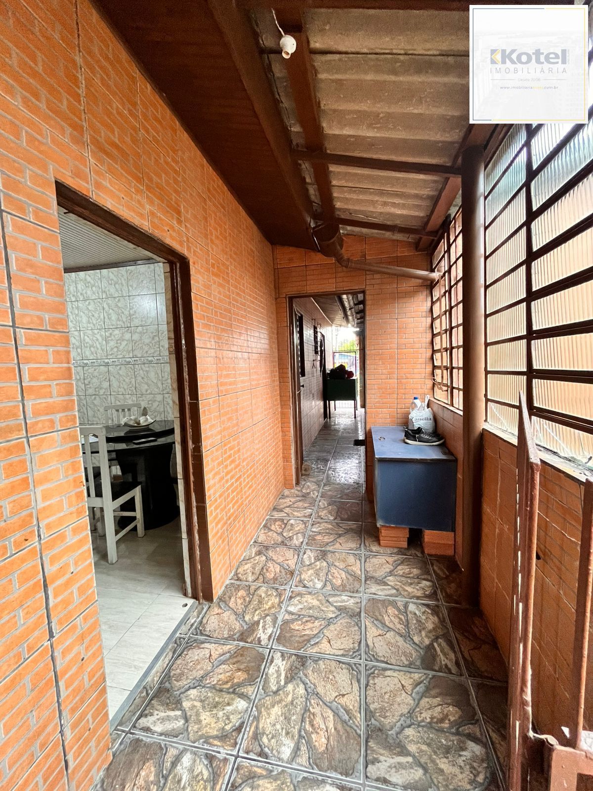 Casa no Bairro Planalto - 3 dormitórios