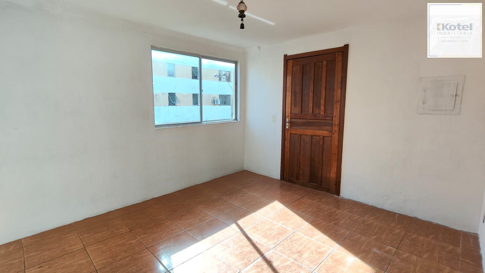 Apartamento na Restinga - 2 Dormitórios — foto 2