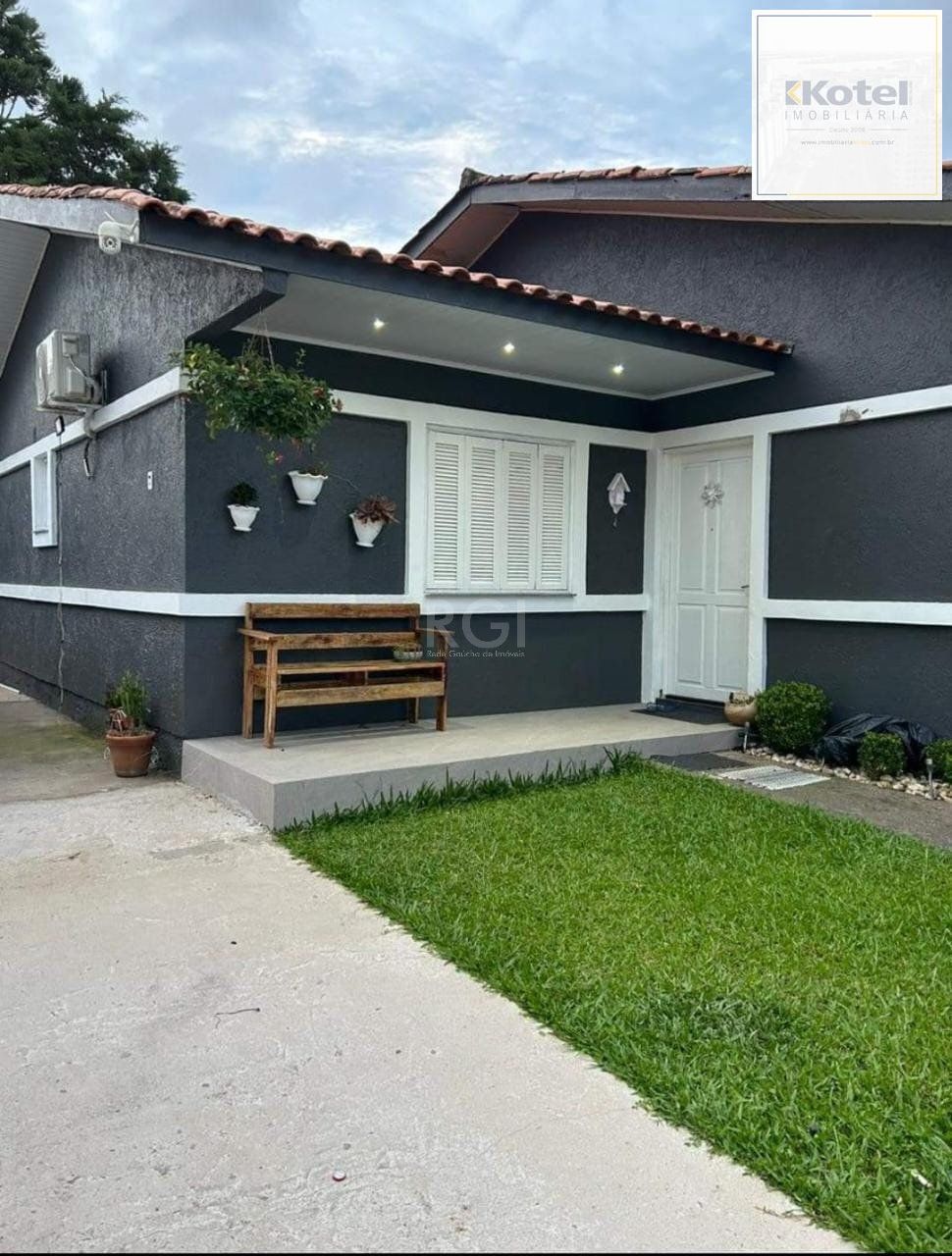 Casa no bairro Hípica - 4 dormitórios — foto 2
