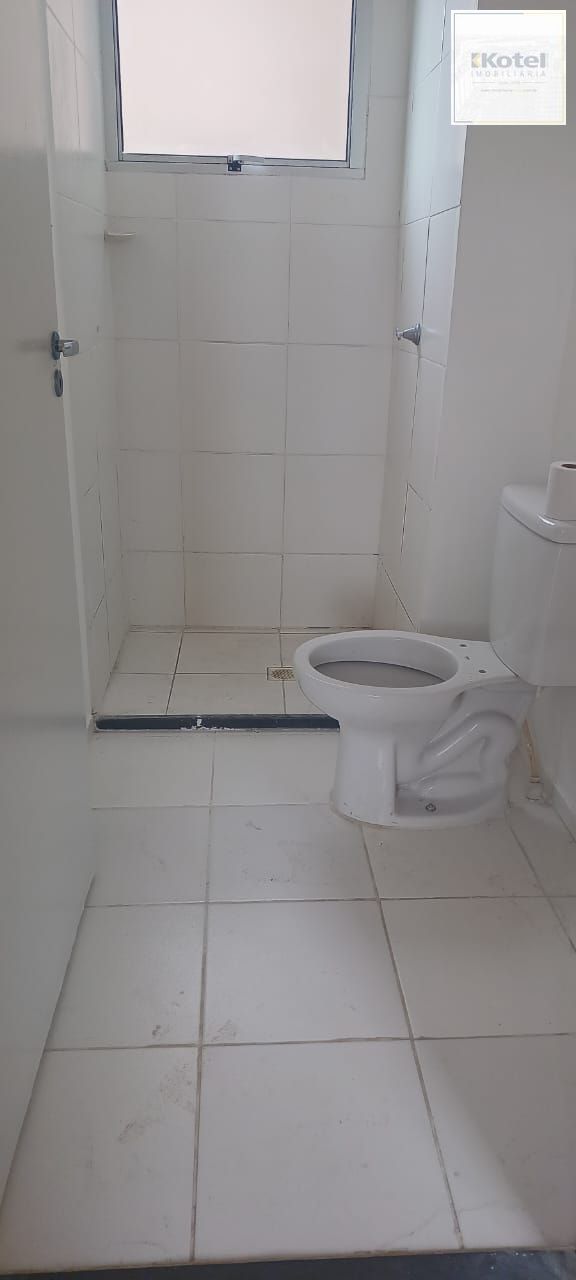 Apartamento no Bairro Mario Quintana - 2 Dormitórios — foto 5