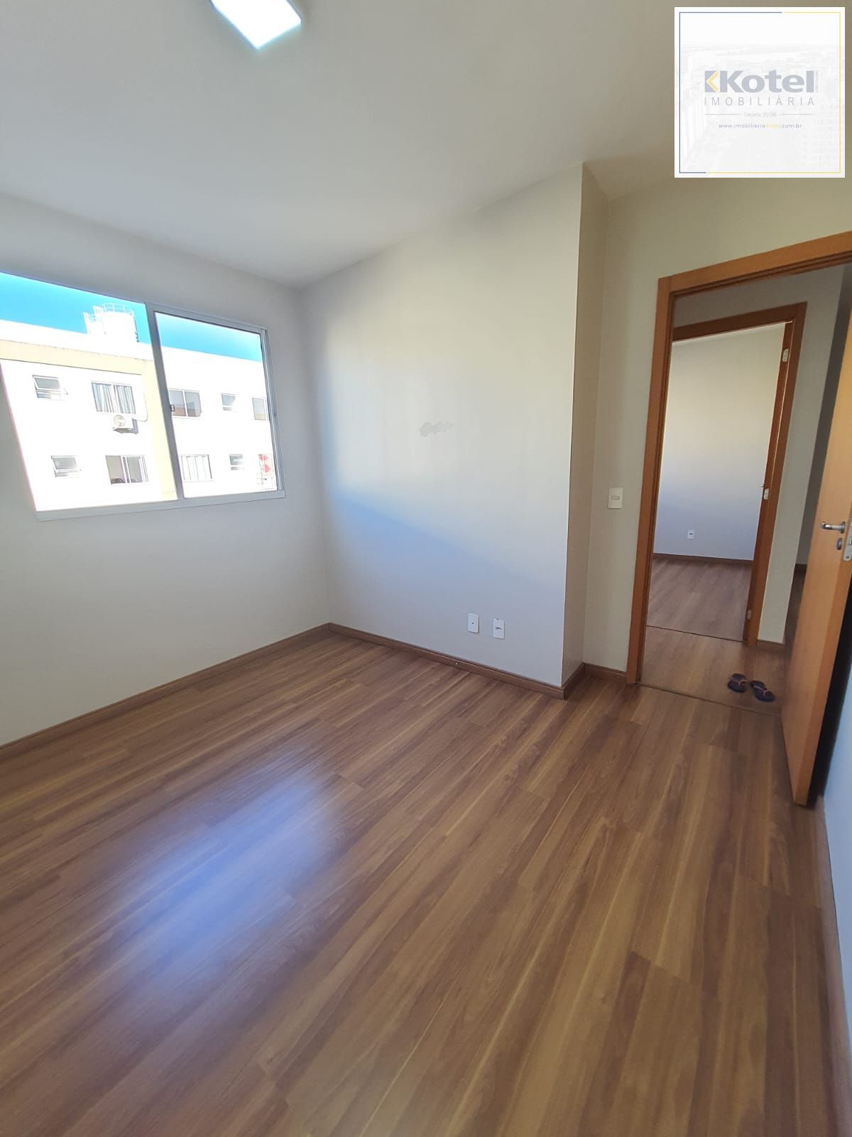 Apartamento no bairro Restinga - 2 Dormitórios com 1 vaga - Cond. Porto dos Canários — foto 4