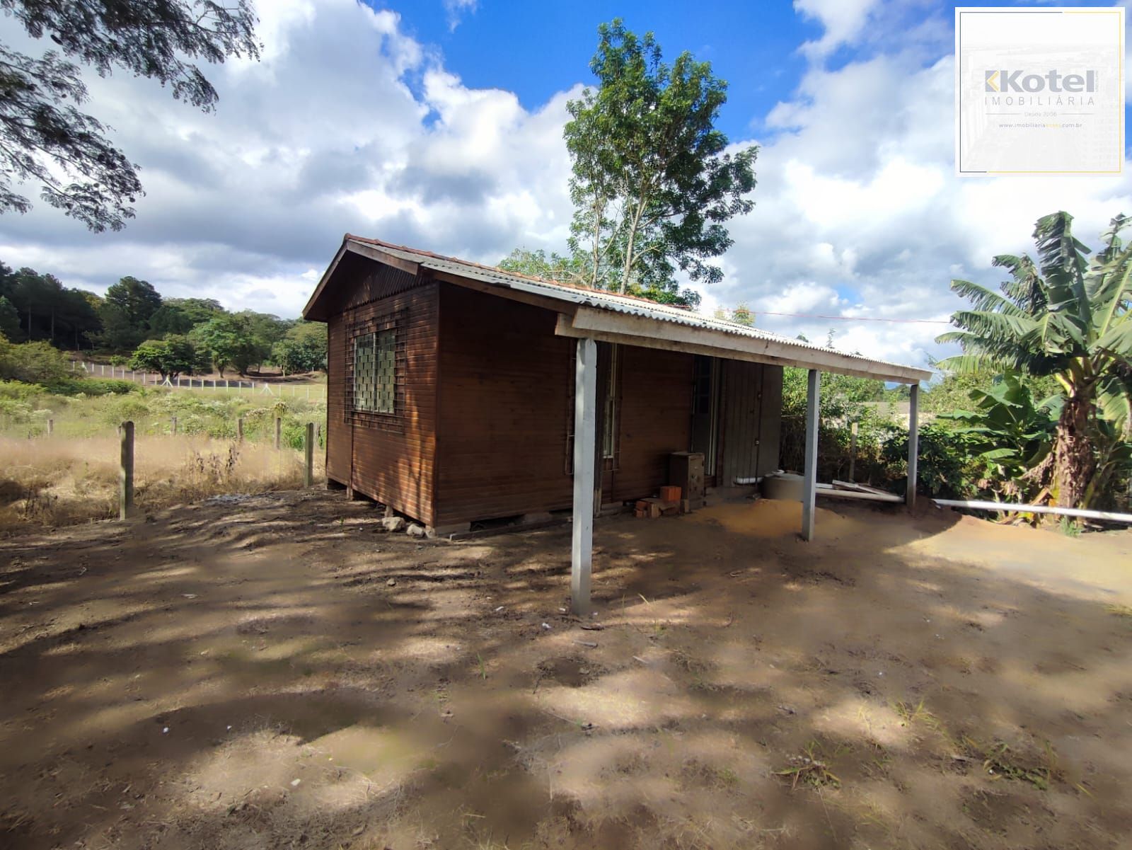 Terreno no bairro Lageado  com 2 casas de 1 dormitório