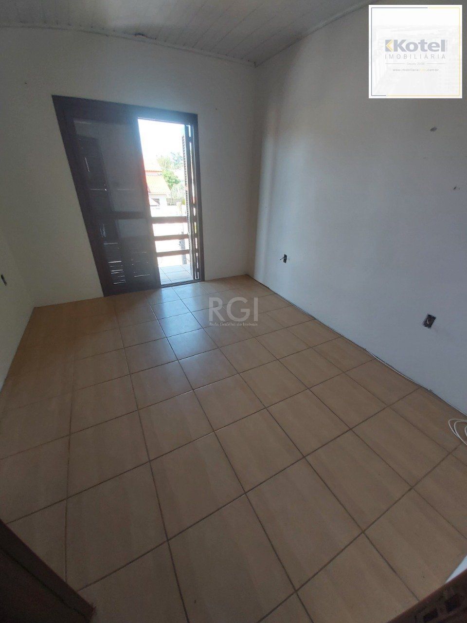 Casa no bairro Hípica - 3 dormitórios — foto 2