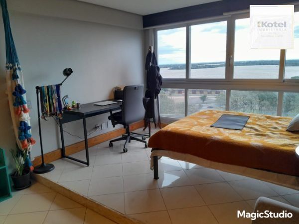 Loft com 1 quarto e 43m² à venda em Centro Histórico, Porto Alegre.