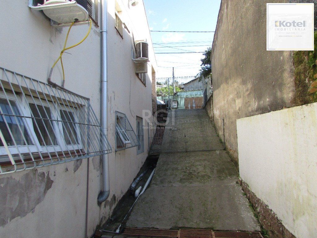 Casa para Venda - 180m², 3 dormitórios, 2 vagas - Jardim Carvalho