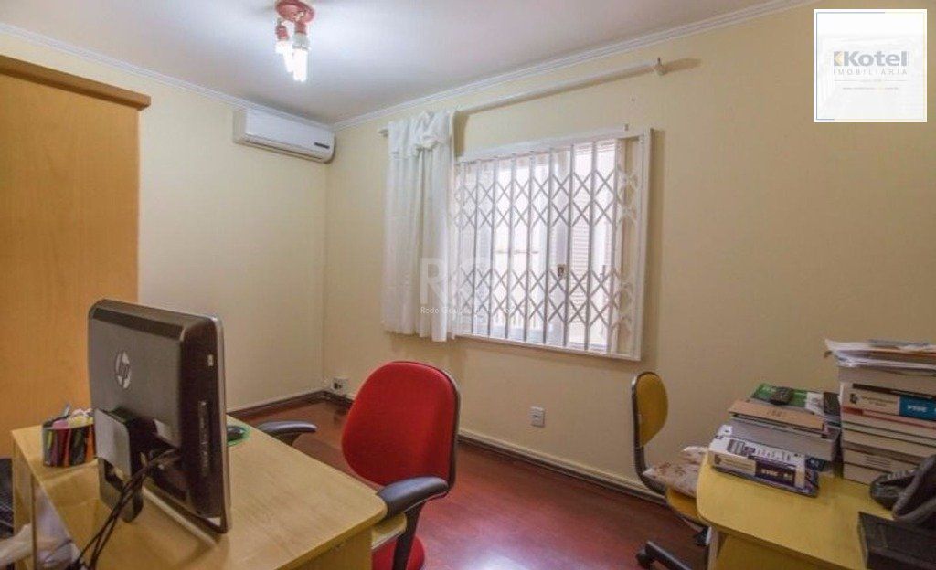 Casa para Venda - 309m², 3 dormitórios, sendo 1 suites, 3 vagas - Medianeira — foto 4