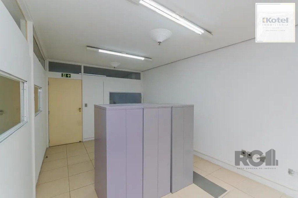 Sala Comercial à venda, 80m², Centro Histórico - Porto Alegre