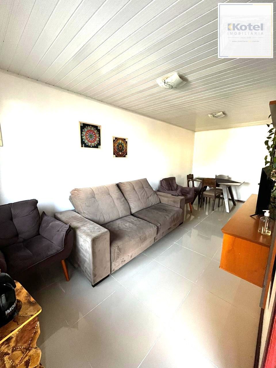 Casa térrea de 3 dormitórios e amplo pátio — foto 4