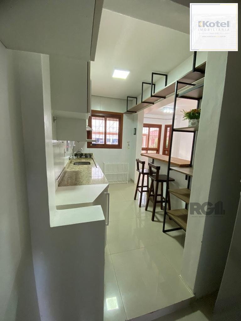 Casa térrea com 02 dormitórios e 01 vaga, no bairro Aberta dos Morros, em Porto Alegre.