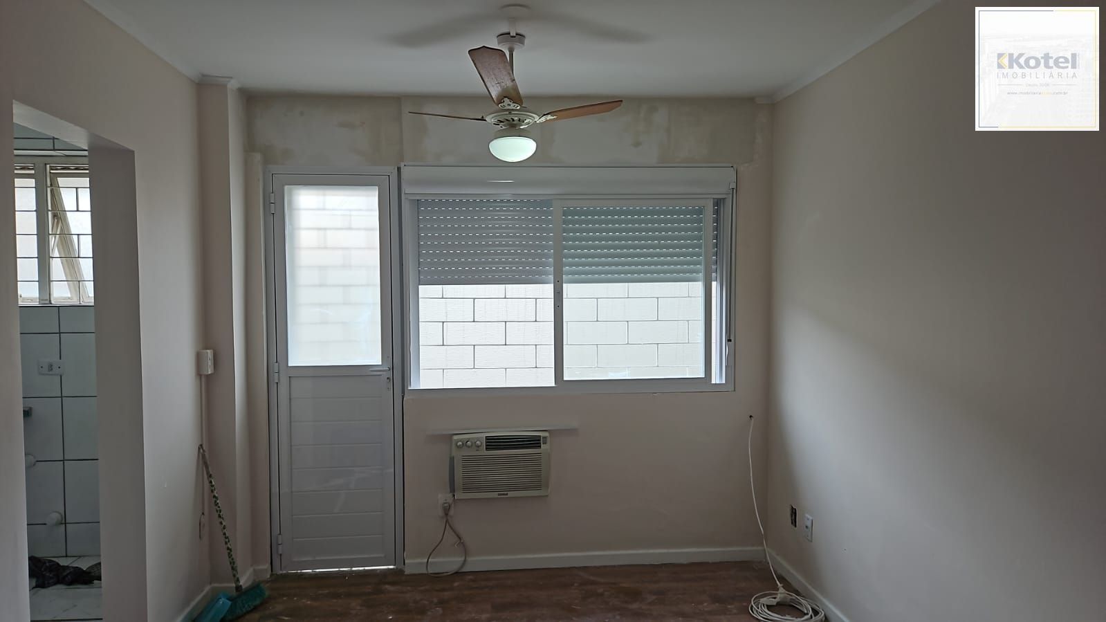 Apartamento JK, no bairro Sarandi, em Porto Alegre/RS — foto 2