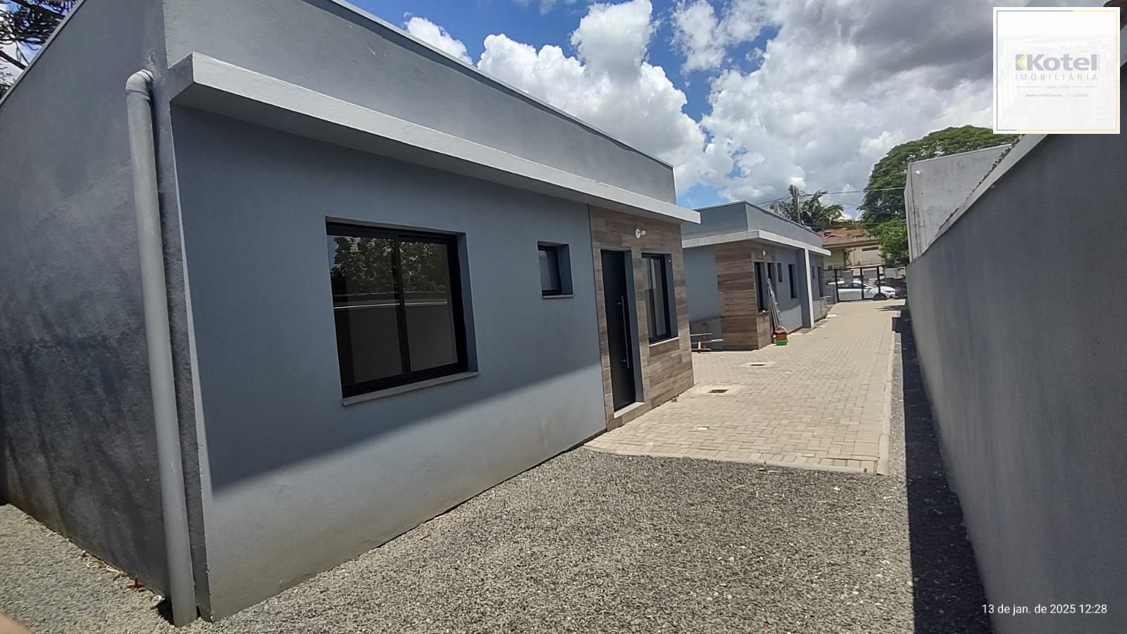 Casa em condomínio de 2 dormitórios no bairro São José em Canoas