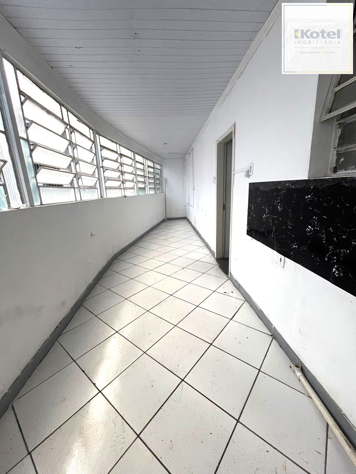 Apartamento no Centro com 122m² DESOCUPADO