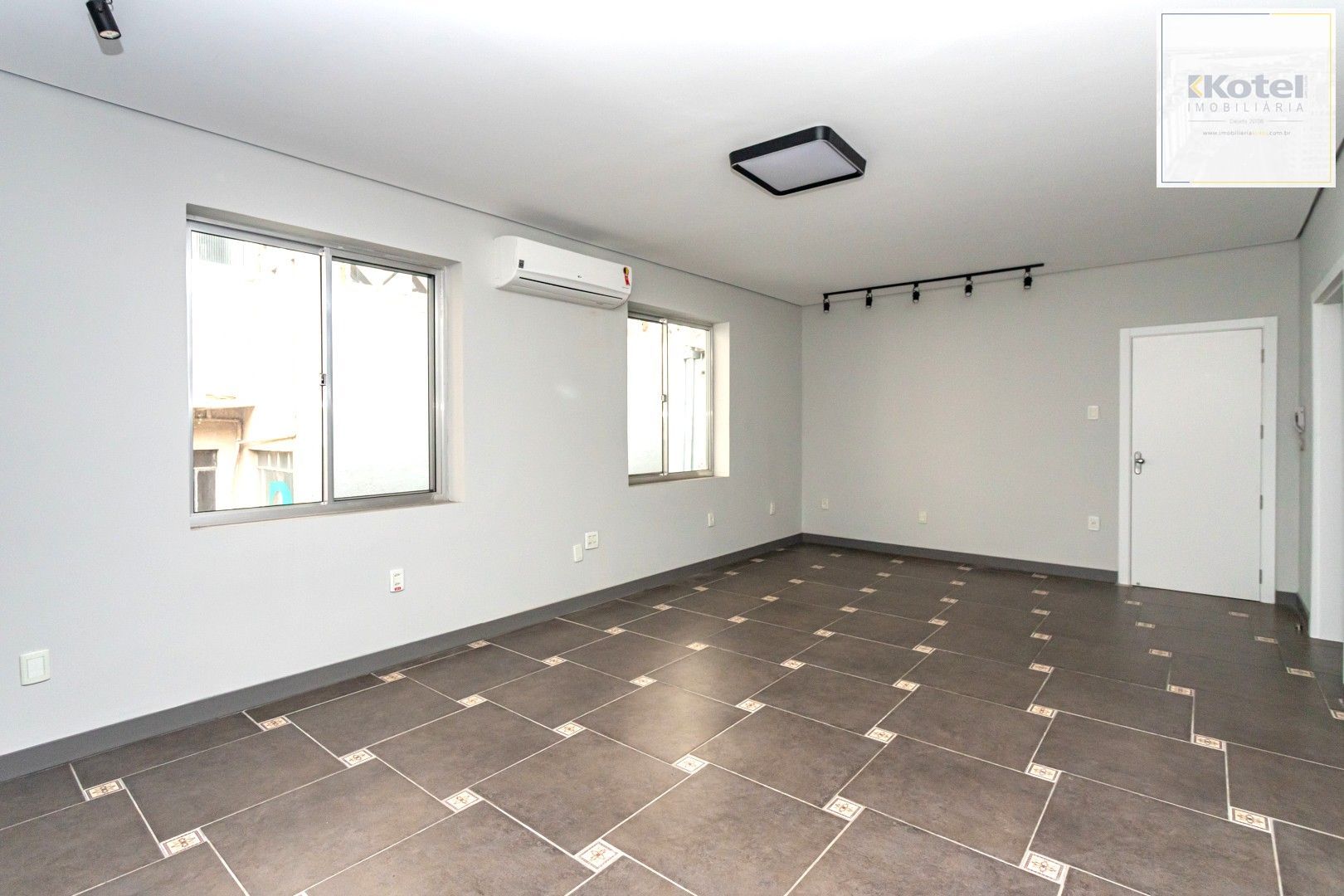 Apartamento no Bom Fim de 2 dormitórios DESOCUPADO