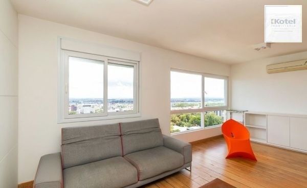 Apartamento no bairro Higienópolis de 2 dormitórios e 2 vagas — foto 3