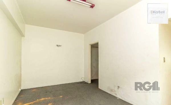 Apartamento de 1 dormitório, Centro Histórico desocupado