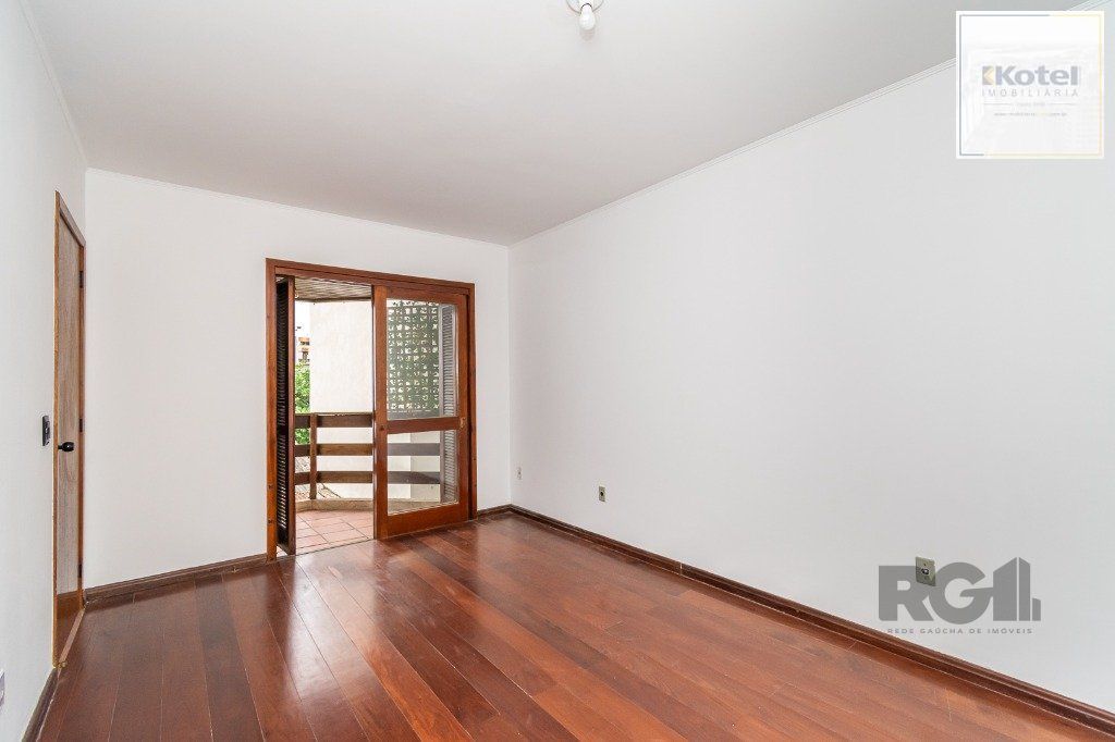 Apartamento no bairro Petrópolis de 2 dormitórios e vaga — foto 3